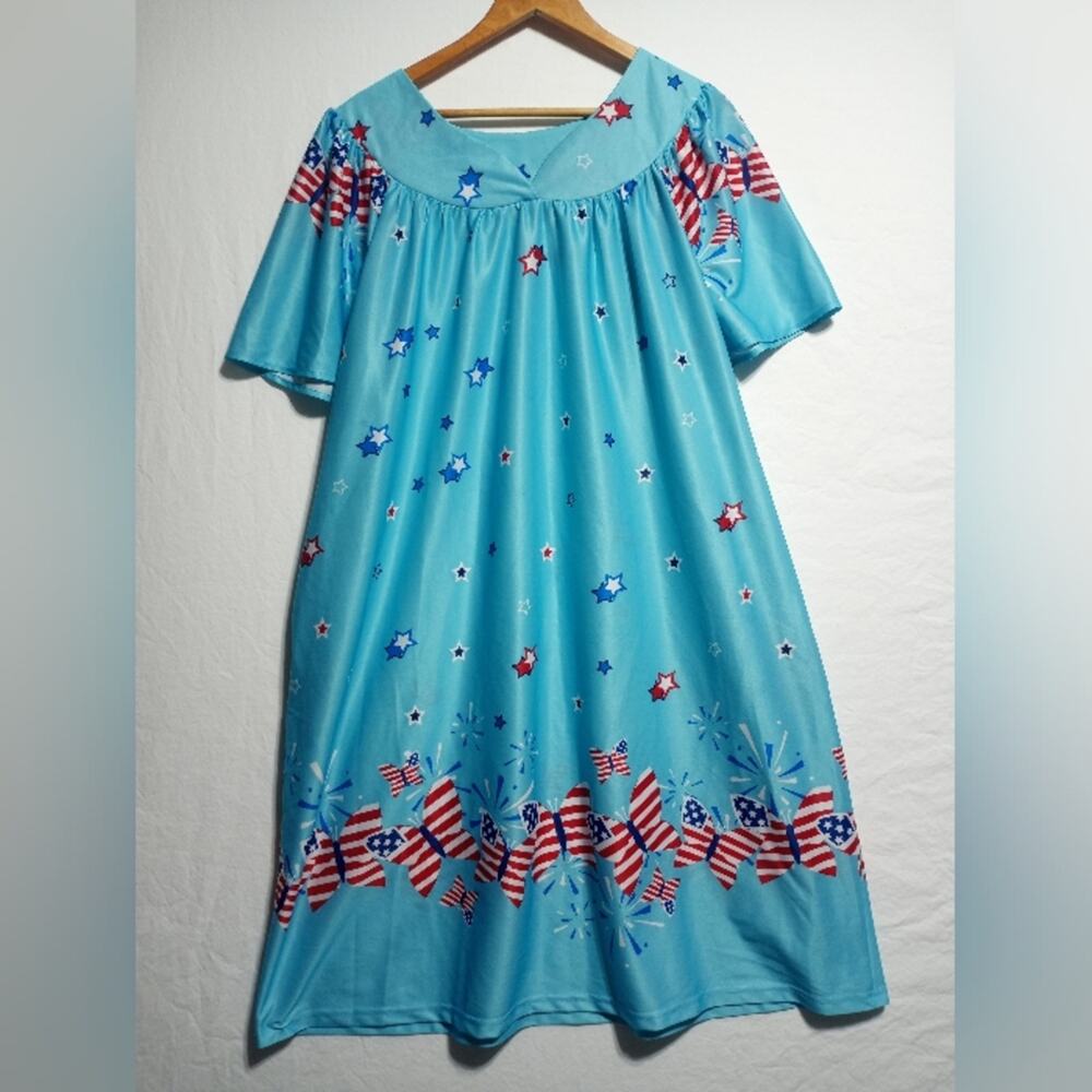 Vintage Anthony Richards Nightgown Size 2XL Blue Red And White